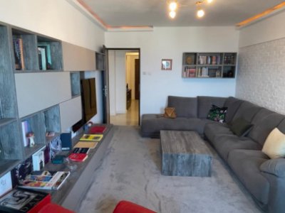 Apartament 3 camere decomandat, vedere spre mare, la 5 minute de plaja