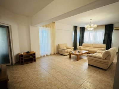 Apartament 3 camere de inchiriat, situat in zona Faleza Nord - Constanta