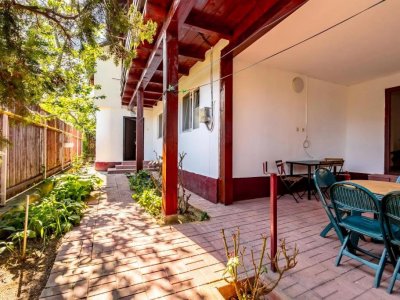 Oportunitate imobiliara! Pensiune de vanzare in Costinesti