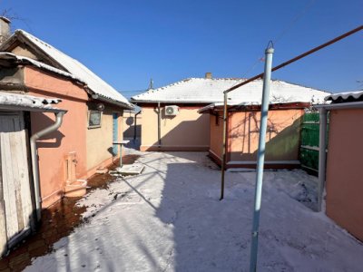 Casa de vanzare, situata in KM 5 - Constanta