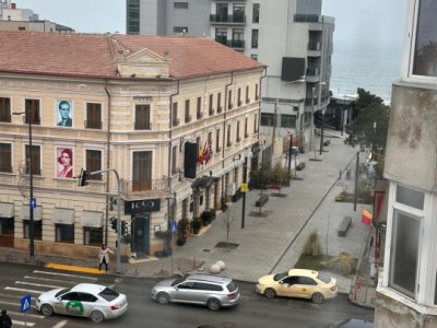 Apartament 3 camere de inchiriat, in zona Centrala -  vedere catre Blvd Mircea