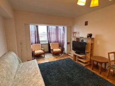 Apartament 3 camere de inchiriat, in zona Centrala -  vedere catre Blvd Mircea