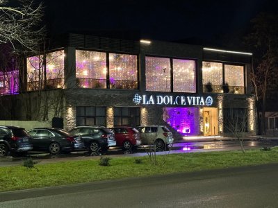 Apartament 2 camere, zona Delfinariu - La Dolce Vita