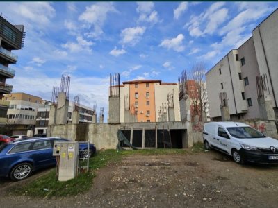 Teren intravilan de vânzare, zona Primo – Compozitori