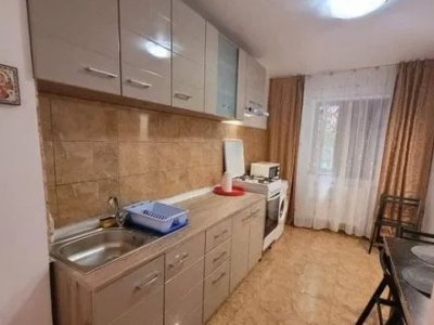 Apartament 2 camere de vanzare, situat  in zona Tomis Nord