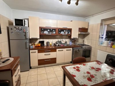 Casă 3 camere de vânzare zona Palas – 92 mp utili, teren 200 mp