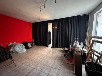 Spatiu Comercial D+P+1, situat in zona Centrala