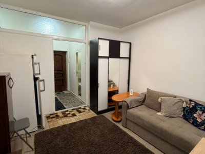Garsoniera de inchiriat, in zona Abator