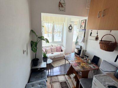 Garsoniera de vanzare - Pod Butelii