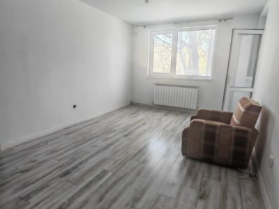 Apartament 3 camere de vanzare in zona Far, Constanta