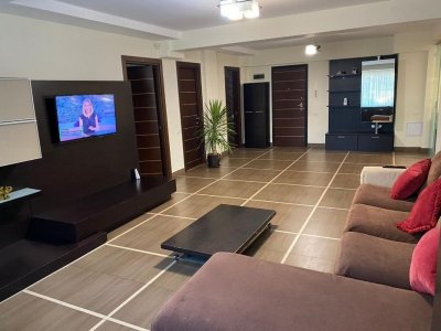 Apartament 3 camere de inchiriat, in zona Mamaia 