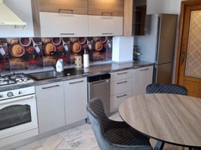 Apartament 3 camere de inchiriat in zona Universitate - La Scoica 