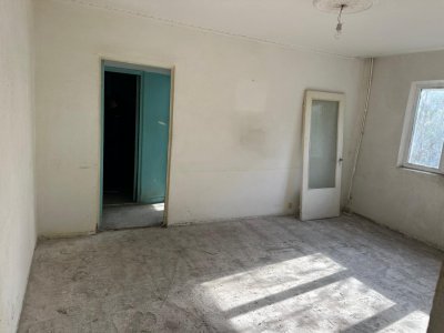 Apartament 2 camere de vanzare in zona Poarta 6