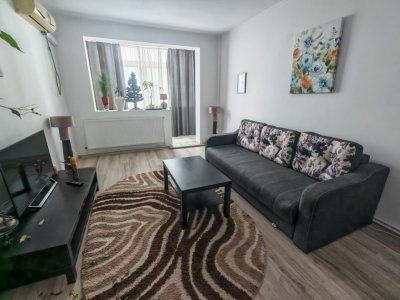 Apartament 3 camere de vanzare in Centru