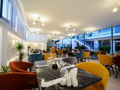 Pensiune 3★ de vânzare în Mamaia Nord – Afacere la cheie 
