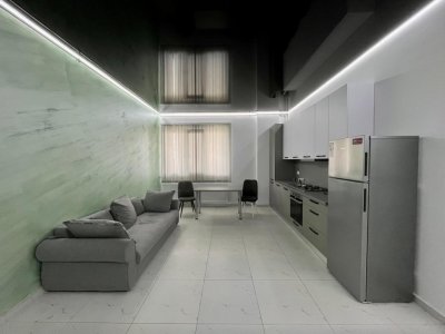 Apartament cu 3 camere în zona Vega Butoaie, cu vedere la lac