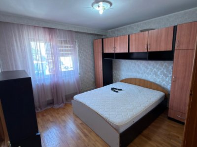 Apartament 3 camere, decomanda tîn zona Casa de Cultură