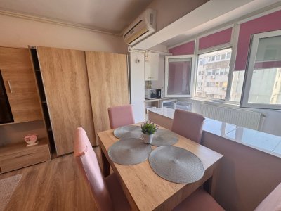 Garsonieră de vânzare în Tomis Nord – vedere parc, aproape de Mamaia și campus 