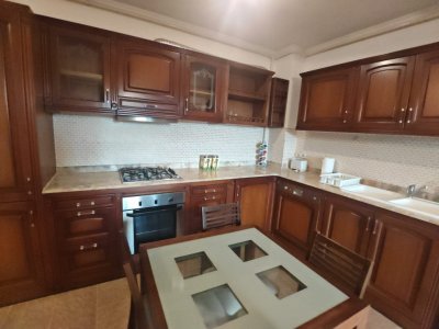 Apartament 2 camere de vânzare în Mamaia - vedere spre răsărit, lângă Hotel Vega