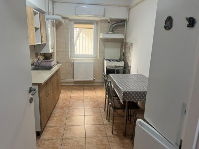 Apartament 2 camere de închiriat în Constanța zona Faleză Nord, termen lung