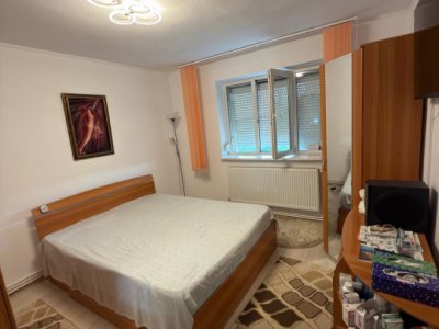 Apartament 2 camere de vânzare în zona CET – etaj intermediar