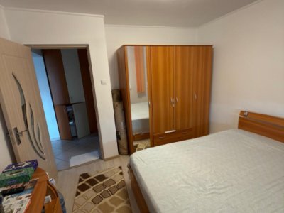 Apartament 2 camere de vânzare în zona CET – etaj intermediar