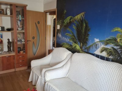 Apartament 2 camere de vânzare în zona Km 4-5 – mobilat, etaj intermediar