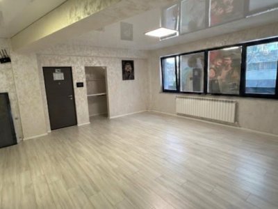 Spațiu comercial/birouri de închiriat in zona Trocadero, 70 mp ✅