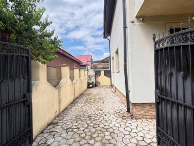 Vila premium de vanzare in Palas | Curte si parcare 