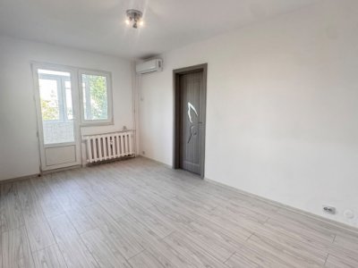 Apartament 3 camere de vânzare în Tomis Nord – complet renovat