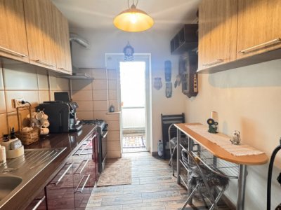 Apartament 2 camere de vânzare în Constanța – KM 4-5, renovat