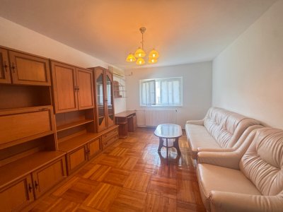 Apartament 3 camere de vanzare in zona Tomis III