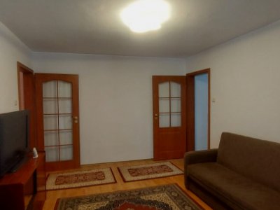Apartament 3 camere de vânzare în Tomis Nord – etaj 1/4, centrală pe gaze