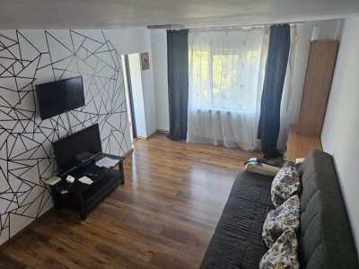 Apartament 2 camere de închiriat în Faleza Nord – Reyna, decomandat, mobilat