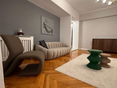 Apartament cu 2 camere de vânzare în zona Capitol – mobilat și utilat lux