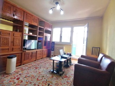 Apartament 2 camere semidecomandat, bloc stradal, Lucretiu Patrascanu