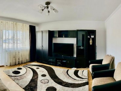 Închiriere apartament, 3 camere, Str. Rahovei, Pitești