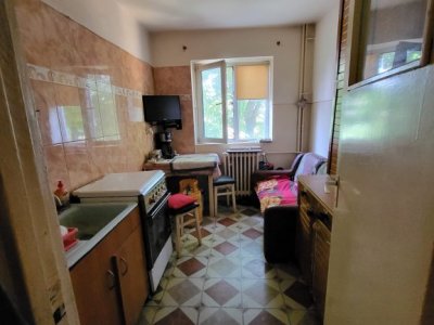 Constanta - Dacia - apartament 2 camere, semidecomandate