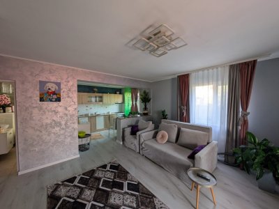 Duplex Spațios cu Curte Generoasă în Dragomirești.