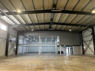 Hala de inchiriat Stefanesti/Birouri/Parcare