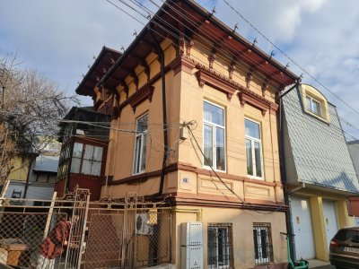 Casă / Vilă cu arhitectura interbelica în zona Unirii