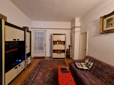 Apartament 4 camere de vanzare Universitate