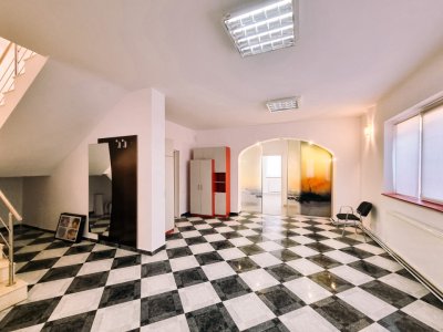 Chirie Vilă 10 camere în Turda/ Domenii, pentru clinica, scoala sau birouri