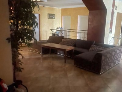 Casa/Vila 2 Mai cu 24 camere /si un spatiu comercial de 98mp 