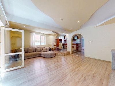 Vila cu 7 camere de inchiriat+ gradina + piscina  Bulevardul Ghencea