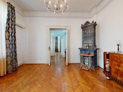 De vânzare vilă-curte proprie Eminescu-Moșilor