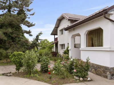 Vila deosebita | Vedere la lac | Teren 2800 mp | Langa Paradisul Verde 