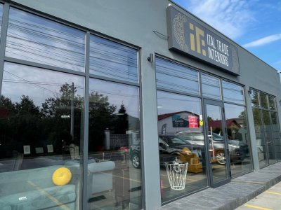 Spatiu comercial de inchiriat I vitrina generoasa I 5 locuri de parcare I 0%