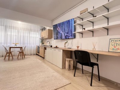 Garsoniera moderna de inchiriat – Petrom City | vizavi Lidl Coralilor | parcare