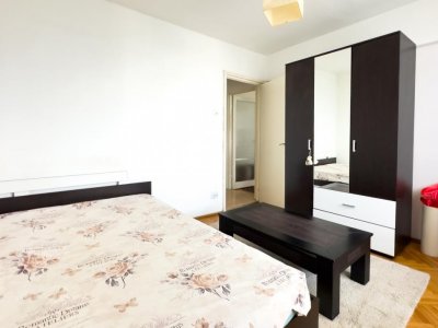 Apartament cu 2 camere | Semidecomandat | Zona Piata Sudului | Loc de Parcare